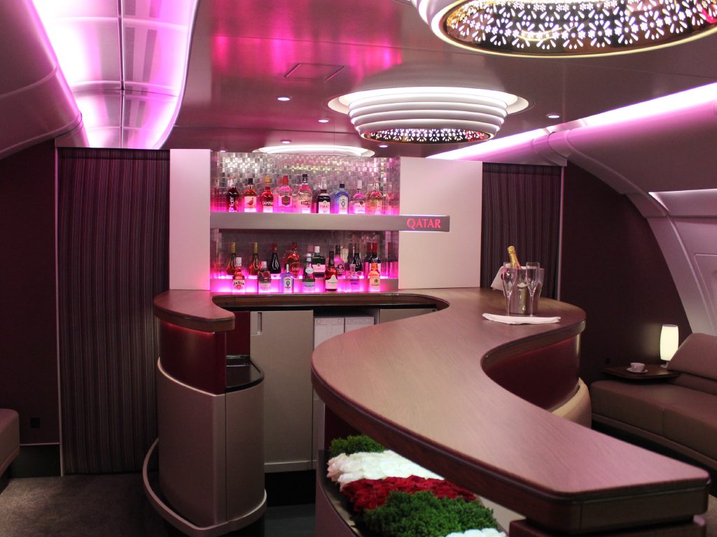 Bar a bordo del Airbus 380 de Qatar 