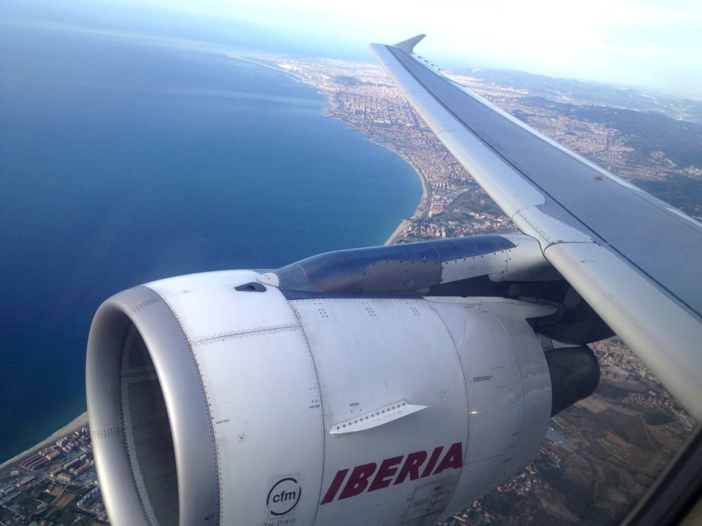 Airbus 320 de Iberia aproximando a Barcelona
