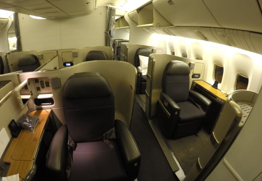 American Airlines Boeing 77W cabina Primera Clase