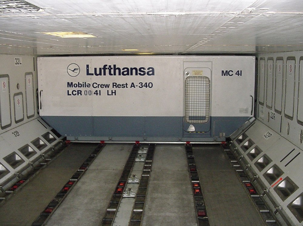 Lufthansa Airbus 340-600 - Módulo de área de descanso móvil. Foto: Sven Van Der Mespel