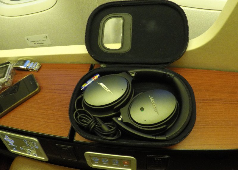 Japan Airlines, auriculares