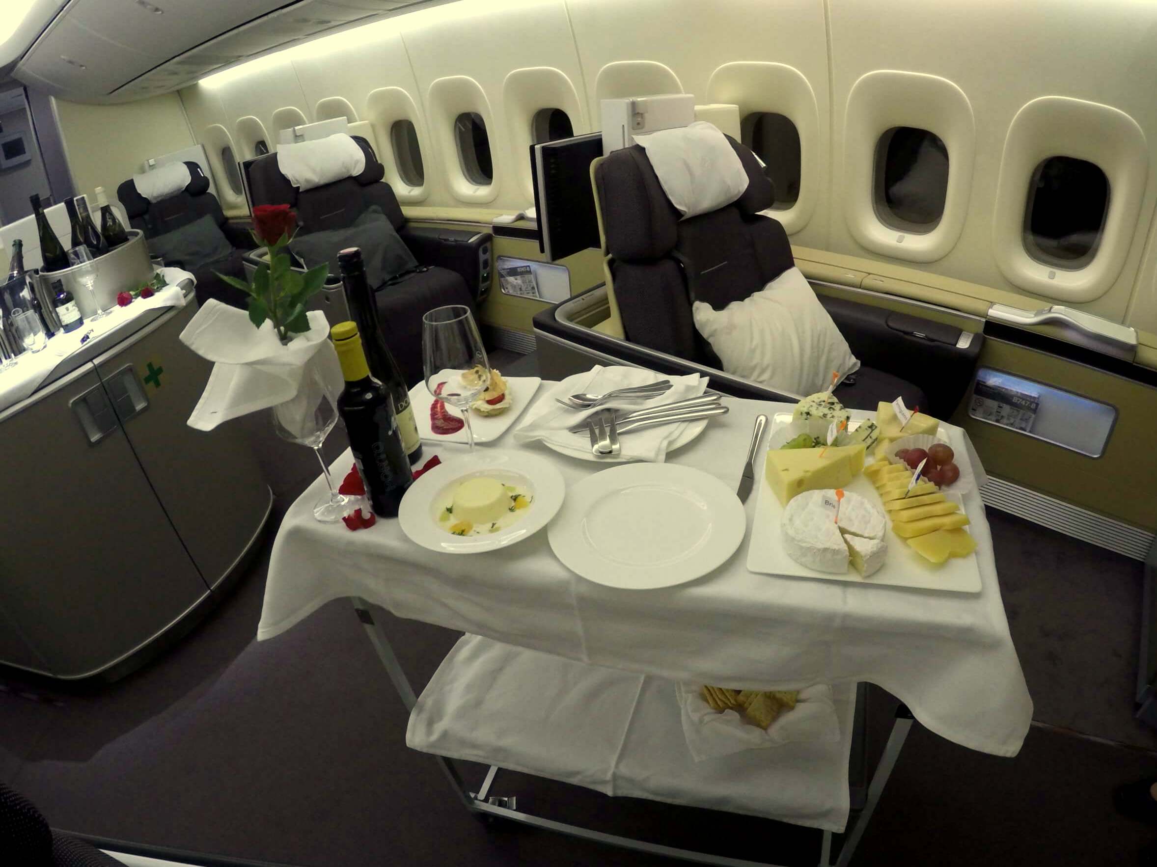 Postres y quesos, Lufthansa first class