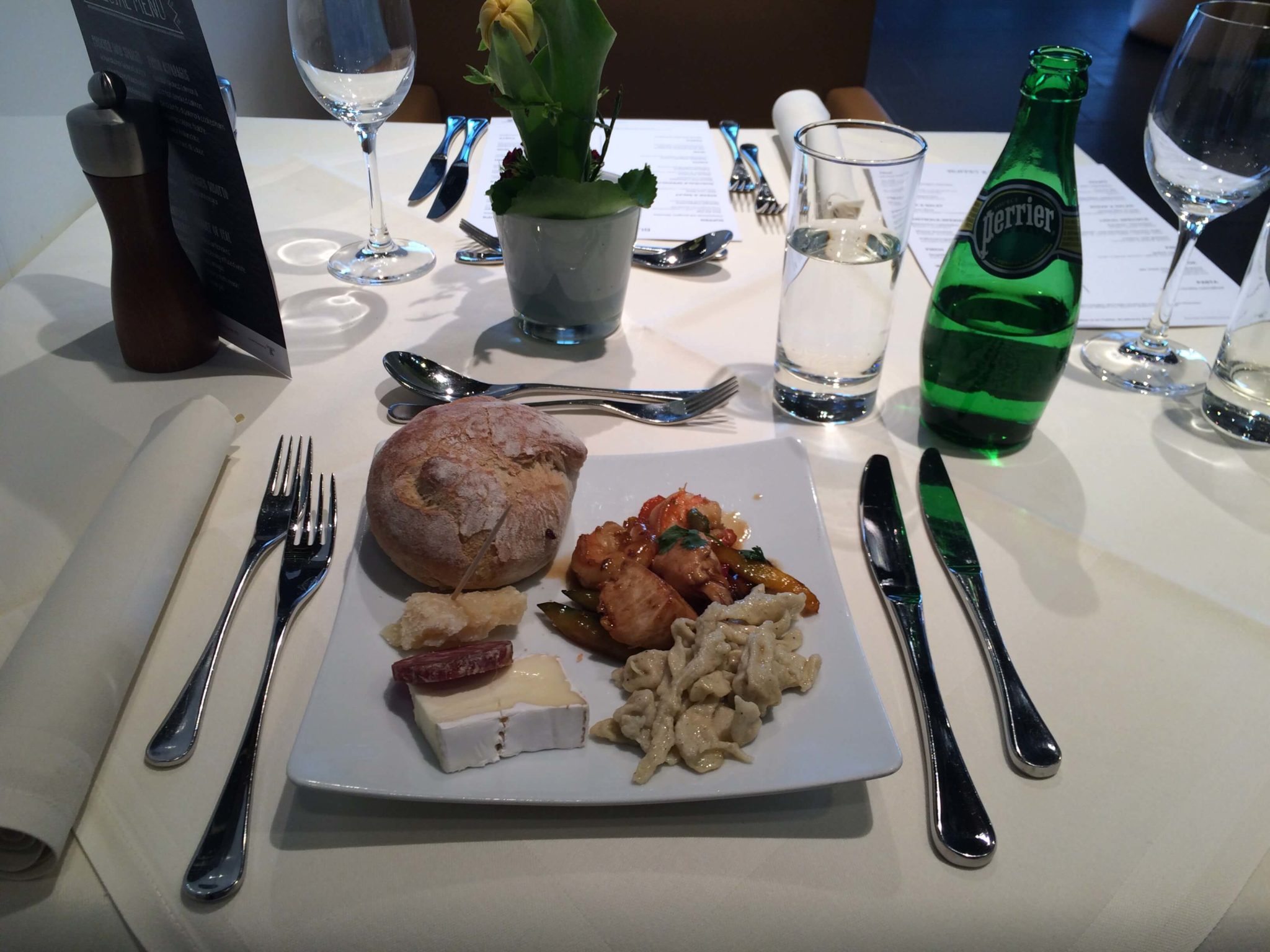 Lufthansa First Class Lounge Frankfurt, buffet