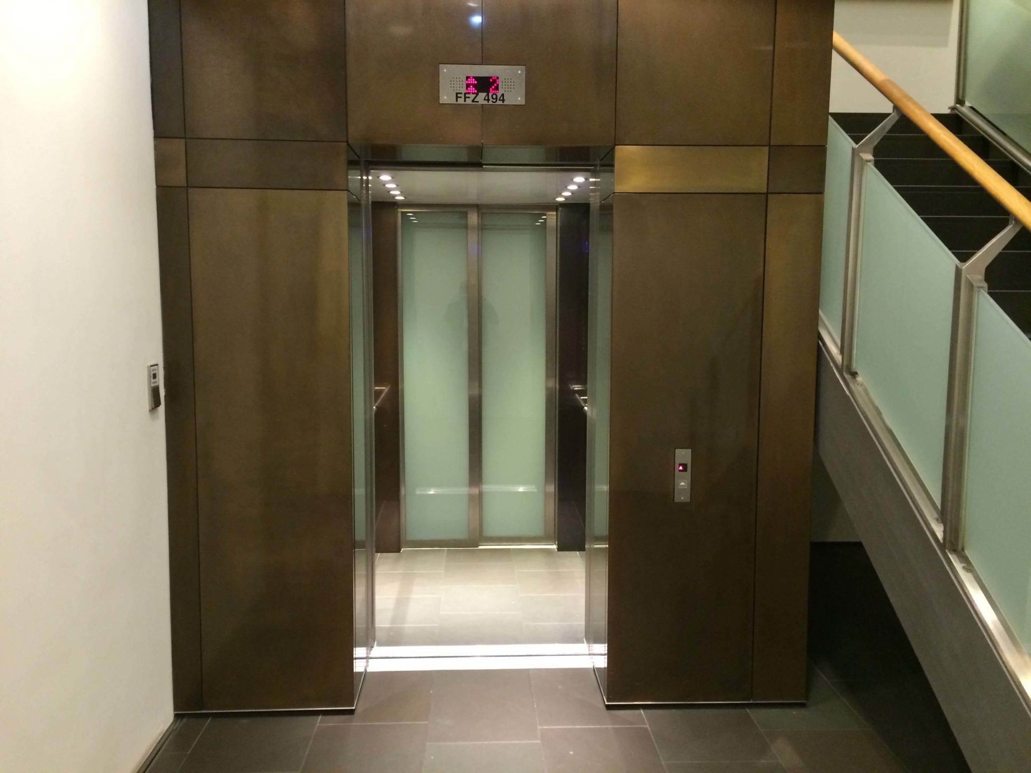 Lufthansa First Class Lounge, ascensor
