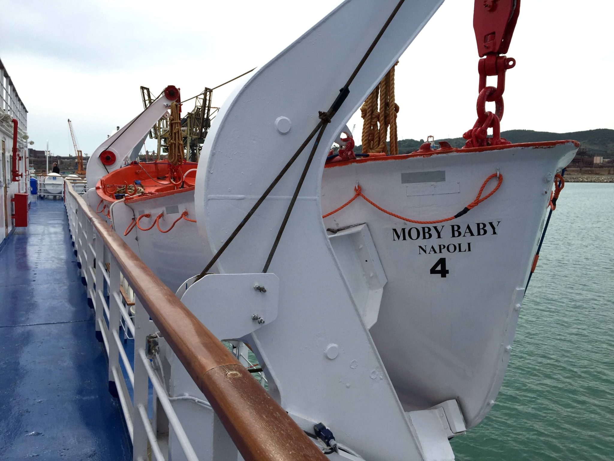 Botes, ferry Moby Baby Napoli