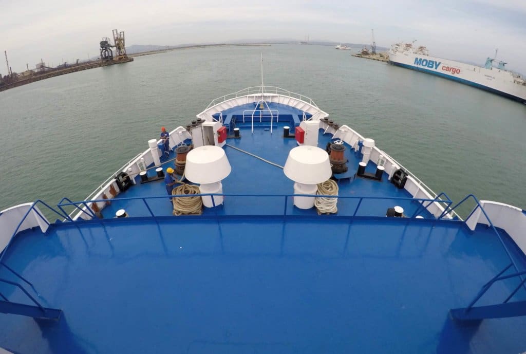 Reporte: Ferry Moby Lines, Piombino–Isla de Elba (Toscana, Italia ...
