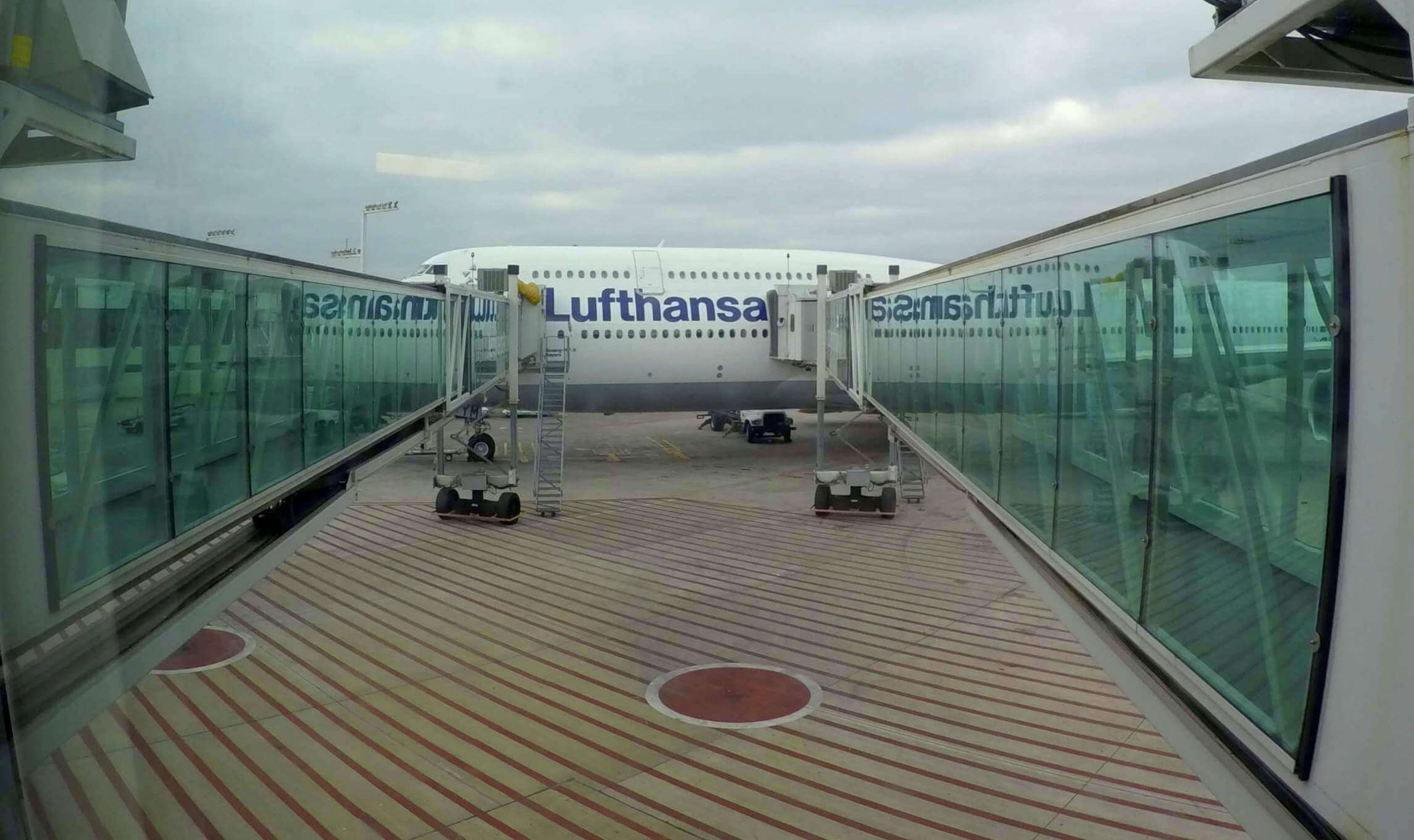 Lufthansa-747-800-cabina-19