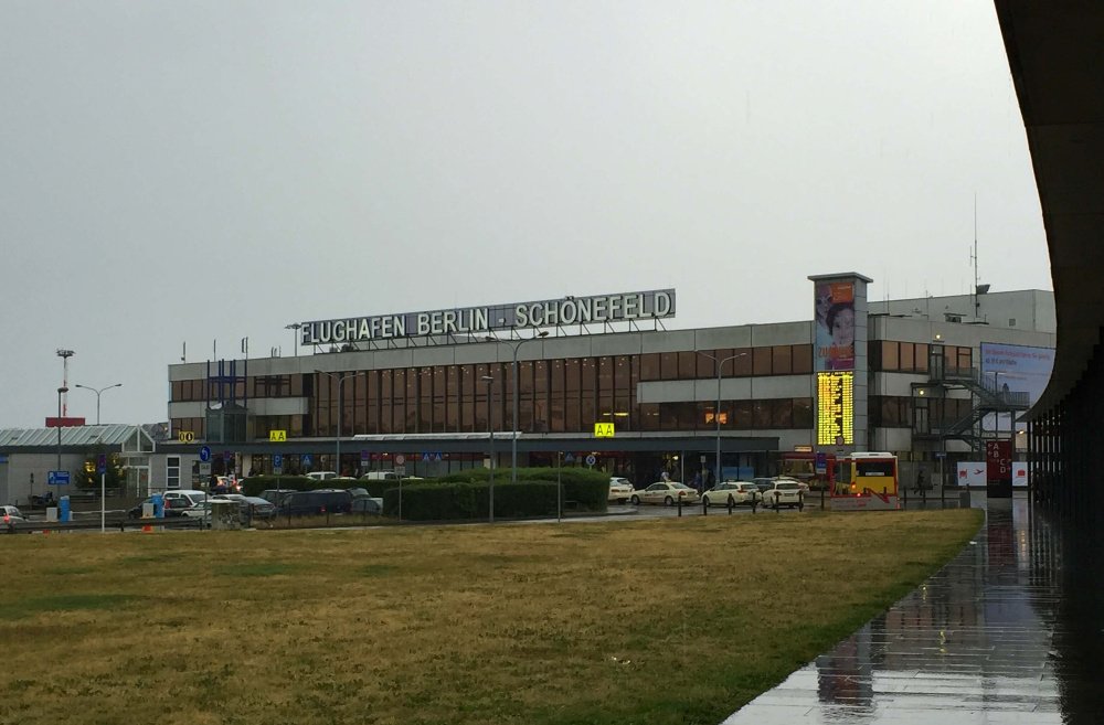 Terminal principal aeropuerto de Schonefeld Berlin