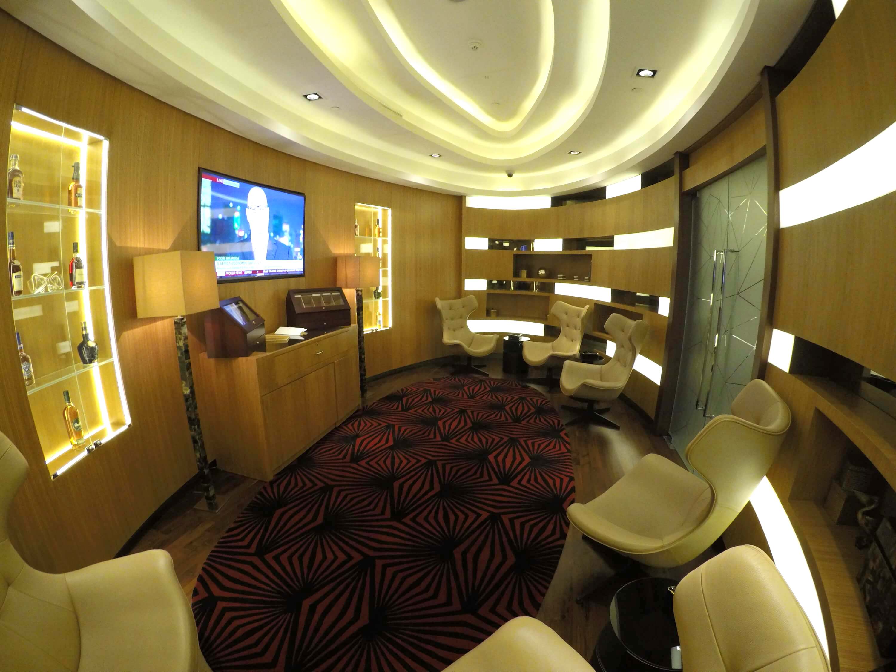 Smoking Room en el Etihad First Class Lounge & Spa