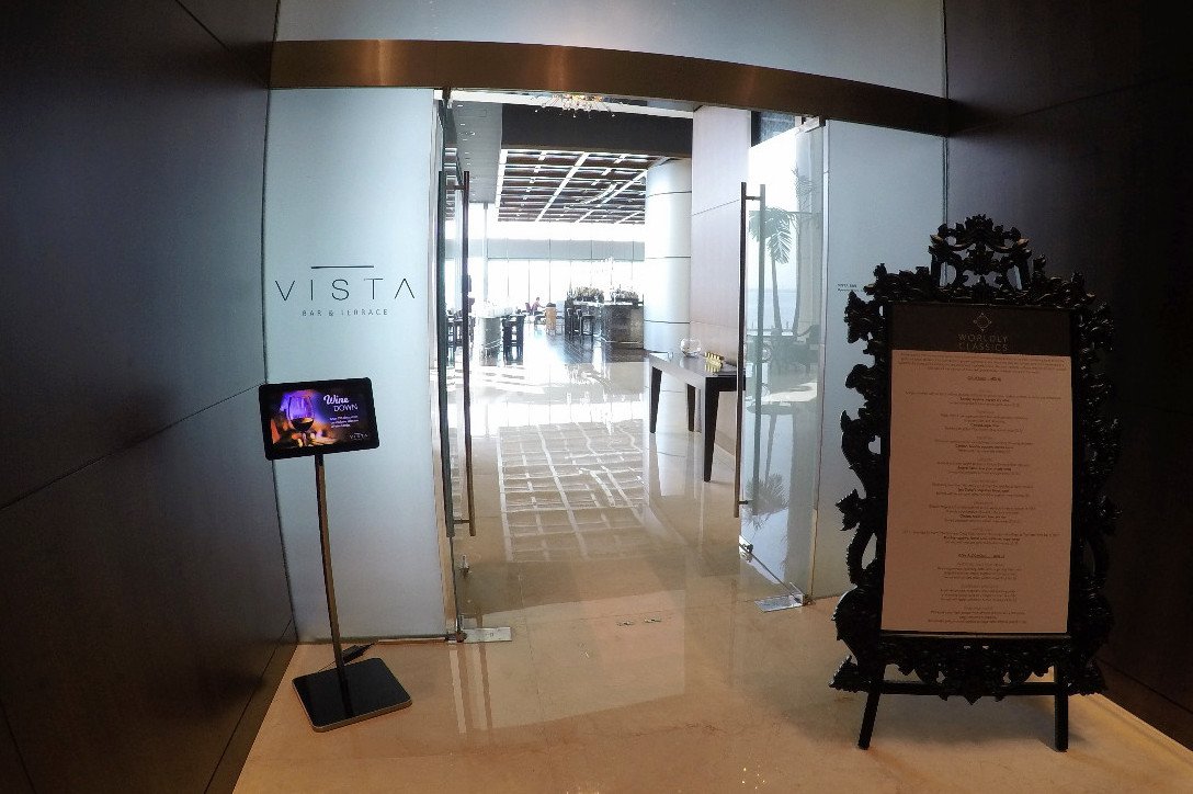 Vista Bar Intercontinental Hotel Dubai