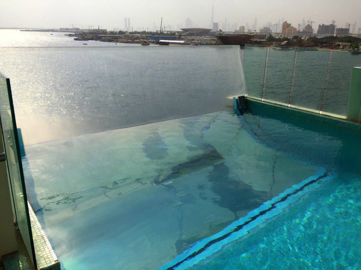 Bar de la piscina Piscina Intercontinental Dubai Hotel