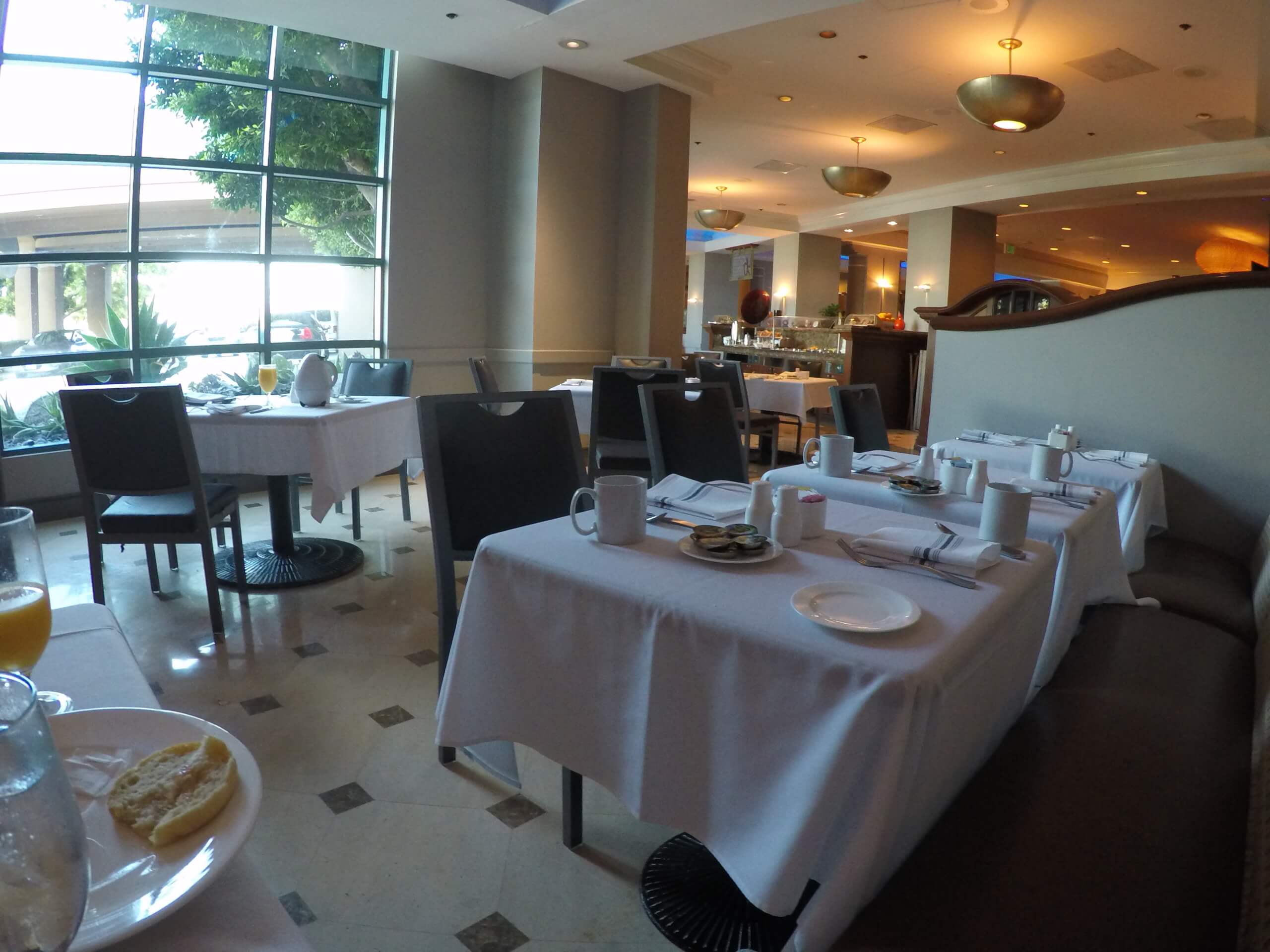 Desayuno buffet - Hotel Renaissance Los Angeles