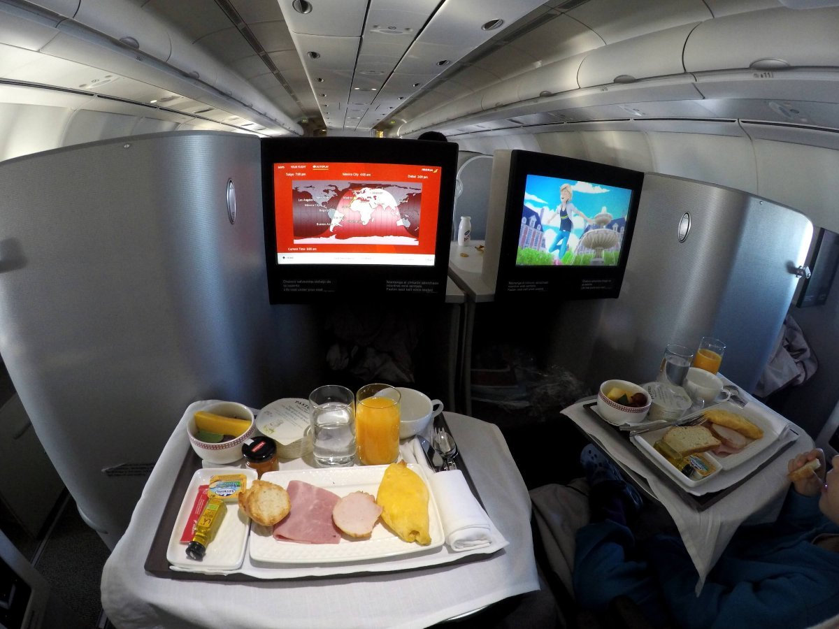 IBERIA BUSINESS CLASS A340-600, MADRID-BUENOS AIRES