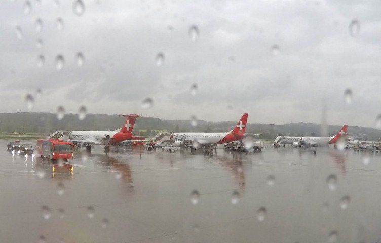 Lluvia en el aeropuerto de Zurich