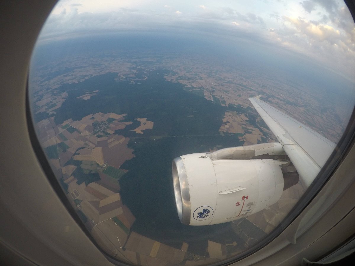 vista desde la ventana de un avión