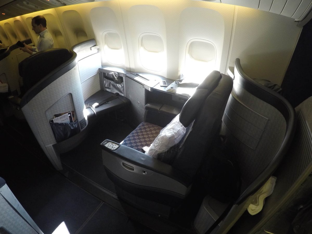 Asiento 4J American Airlines 777 first class