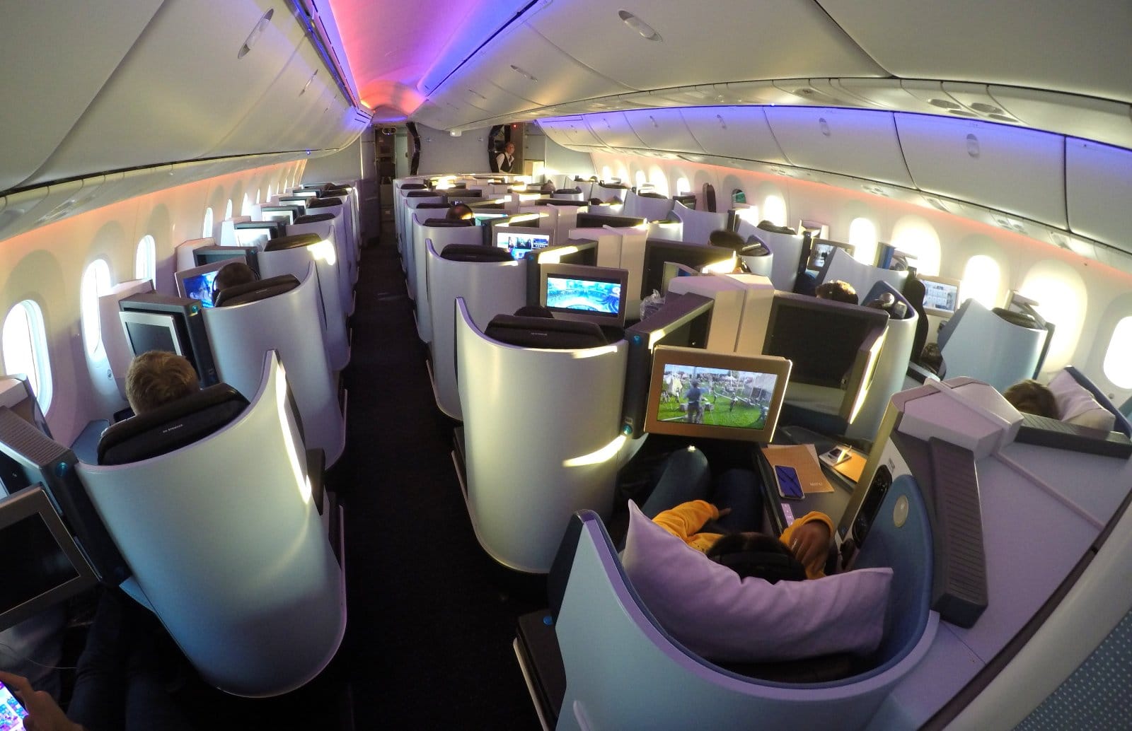 Cabina de business class del 787-9 Dreamliner de KLM