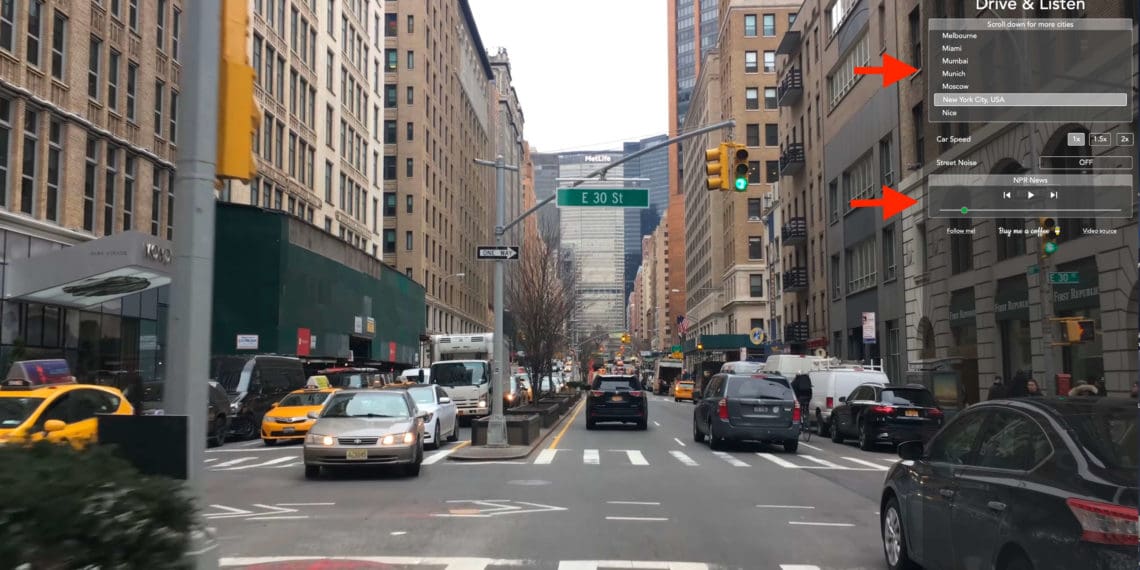 una calle con coches y edificios