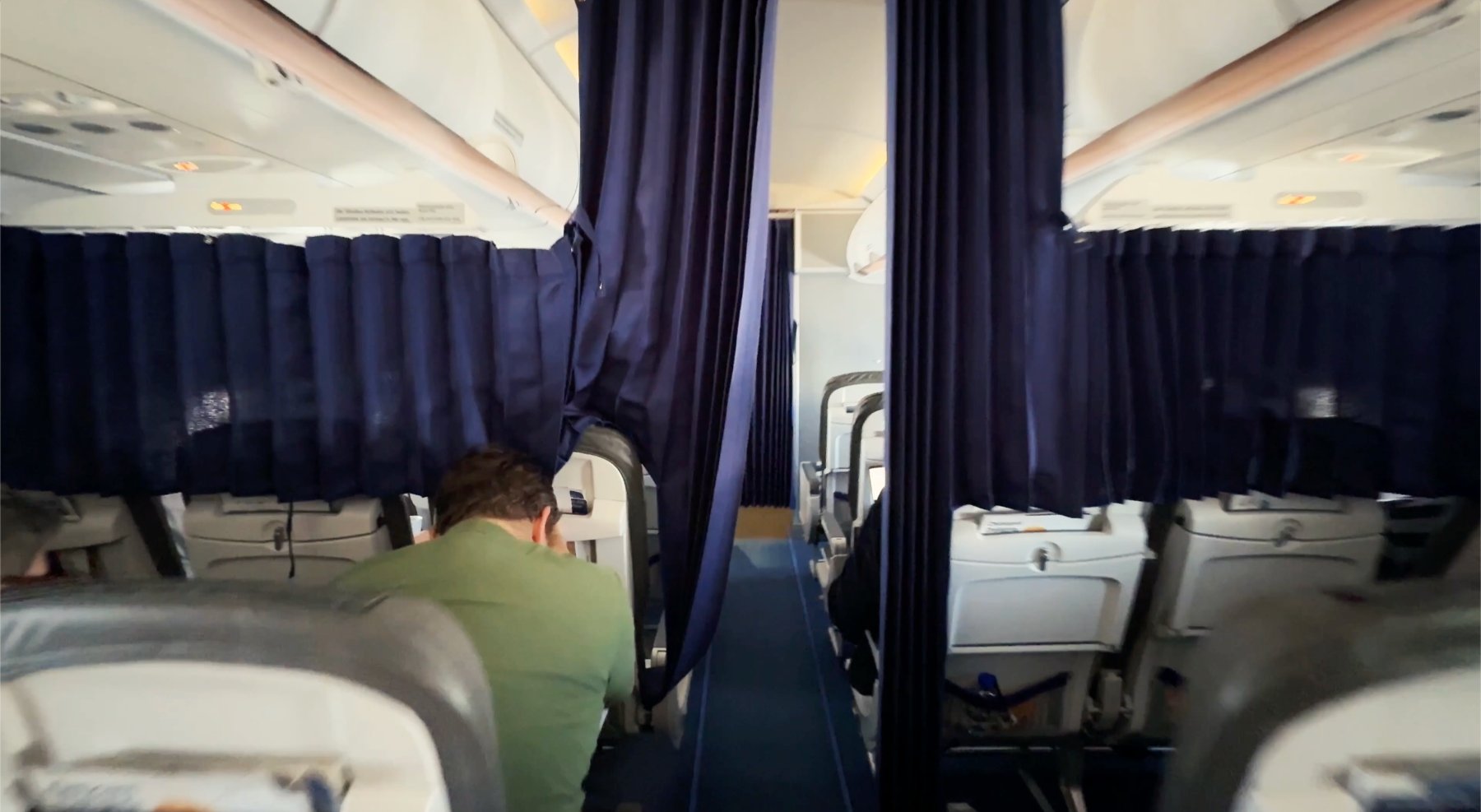 Business Class Lufthansa A320 una sala de estar