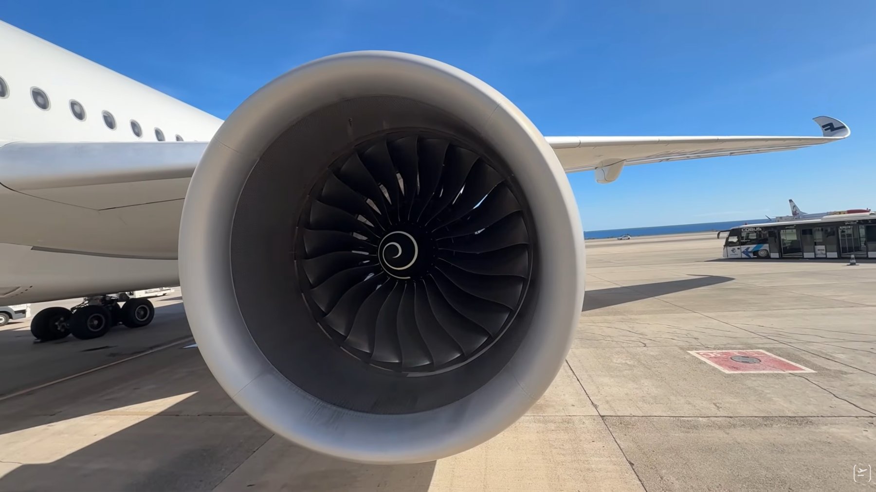 Airbus 350 de Finnair motor de un avión