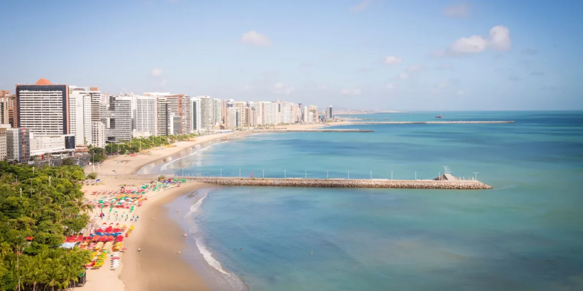 Playa y costa de Fortaleza, Brasil